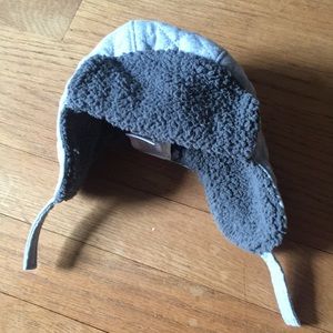 Gymboree newborn winter hat